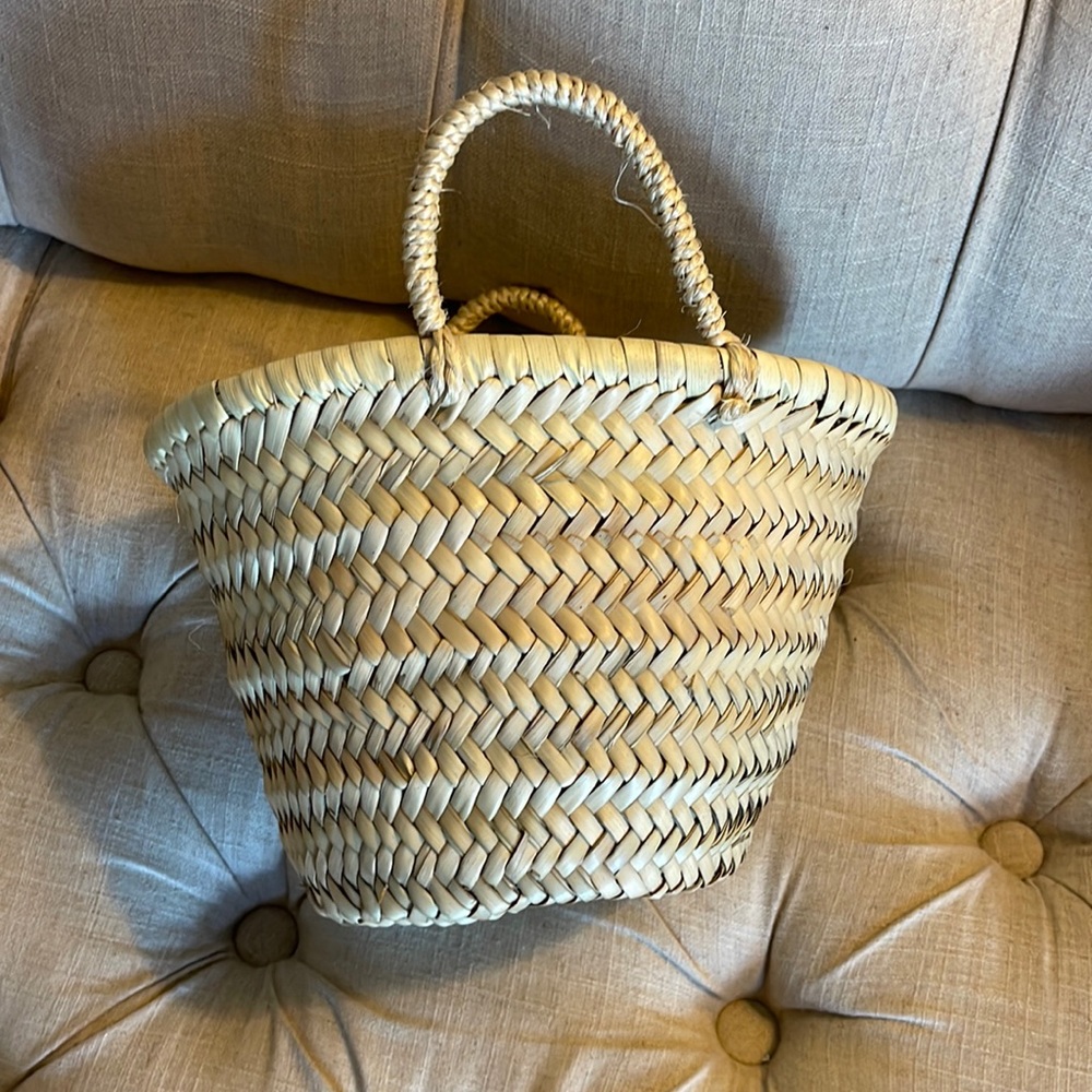 Handmade straw bag/basket